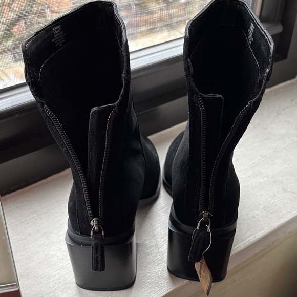 NWT Vince Camuto, Kortimy Black Suede Ankle Boots - Picture 4 of 13